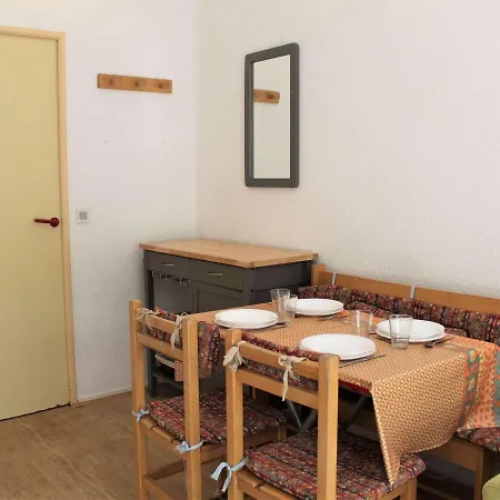 Apartment Coin Montagne 4 Pers A Vars, Proche Pistes - Fr-1-330b-90 *